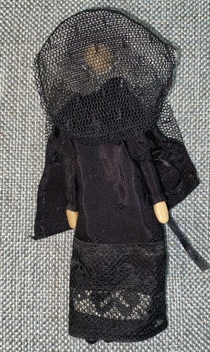 Vintage faceless doll with - faceless,